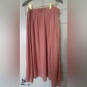 BANANA REPUBLIC PLEATED SATIN MIDI SKIRT